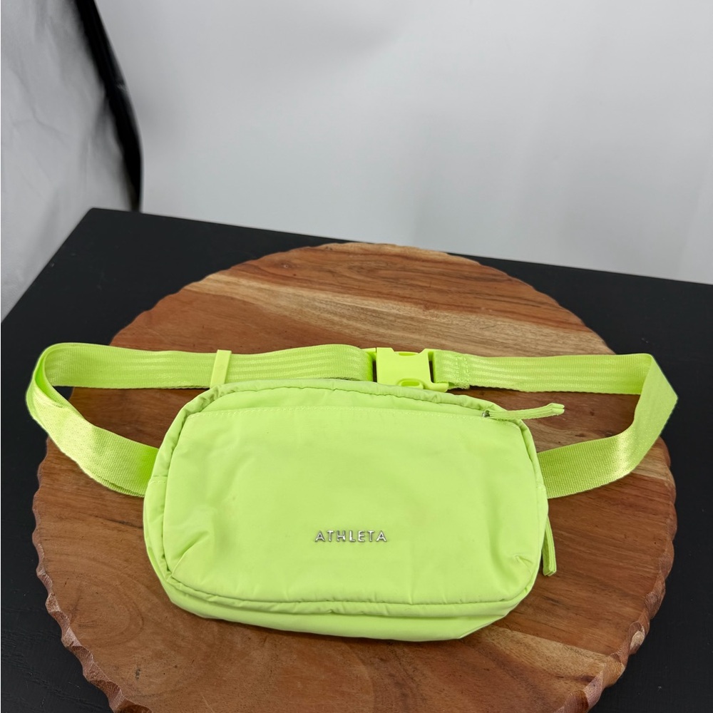 Athleta All About Crossbody Belt Bag 615642 neon green Fanny pack
